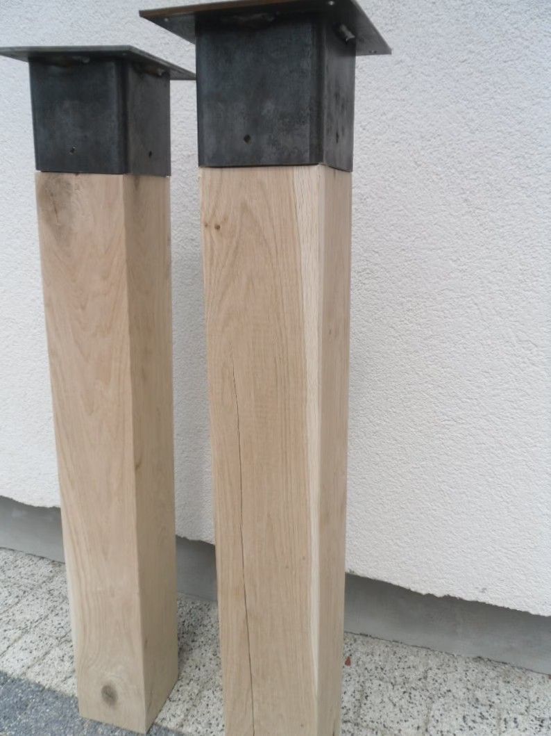 Handgefertigtes Holzbein aus Eiche - mit Metallkappe