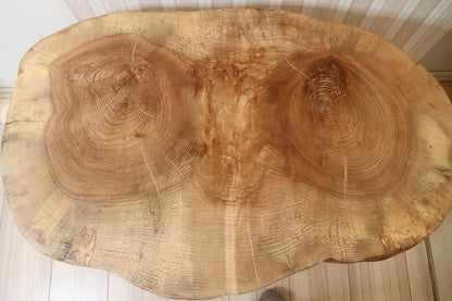 Einzigartiger Couchtisch, Platte aus massiver Eiche 98x62cm, Höhe 50cm