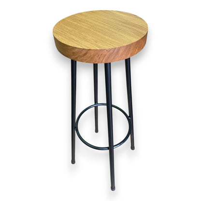 Handgefertigter Barhocker - Industrieller Stil